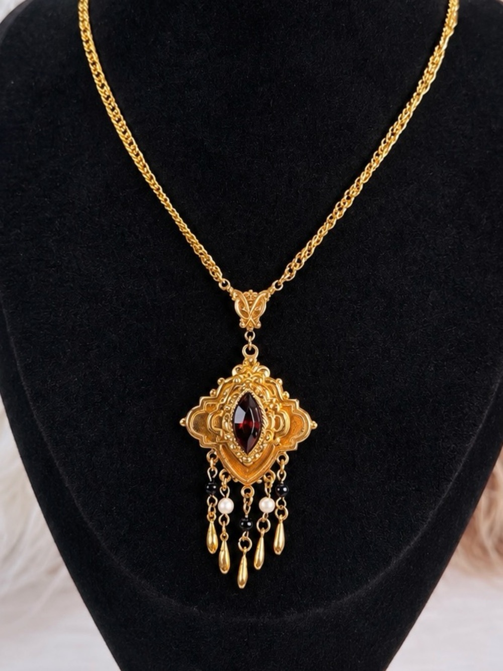 Vintage Goldtone Fringe Pendant Necklace